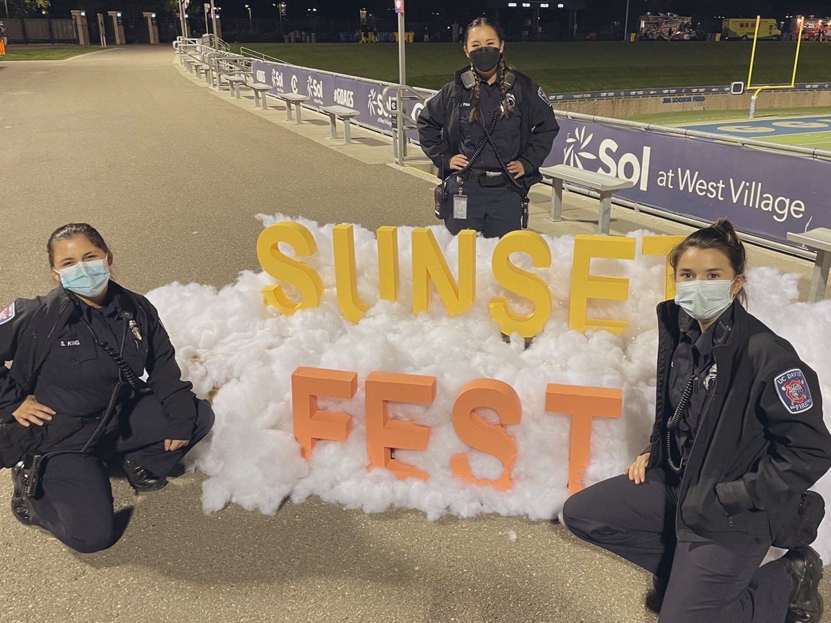 TheCornTrooper's tweet image. Our #UCDFD Student EMTs keeping the crowd safe from sick beats 🎧 🎶 at @ASUCDofficial #SunsetFest tonight!!!