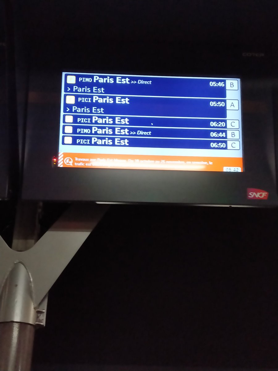 Chenap63's tweet photo. @LIGNEP_SNCF les transiliens ne sont pas en retard! c'est les horaires qui changent 😄 et le 44 a Meaux devient 46, arrivant à quai a 47 https://t.co/dGIx0suRoL