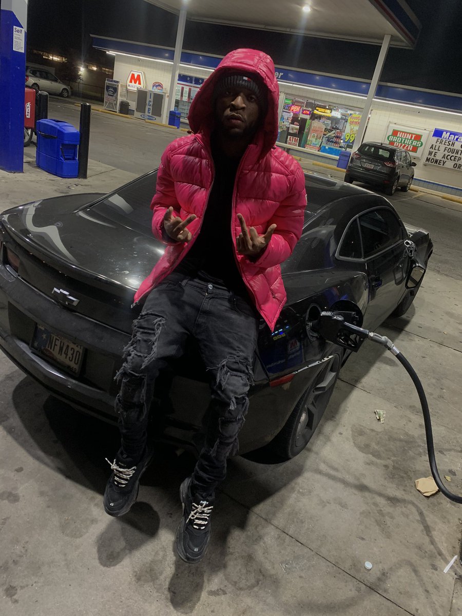 FmTrell's tweet image. It’s me against the world 🌎