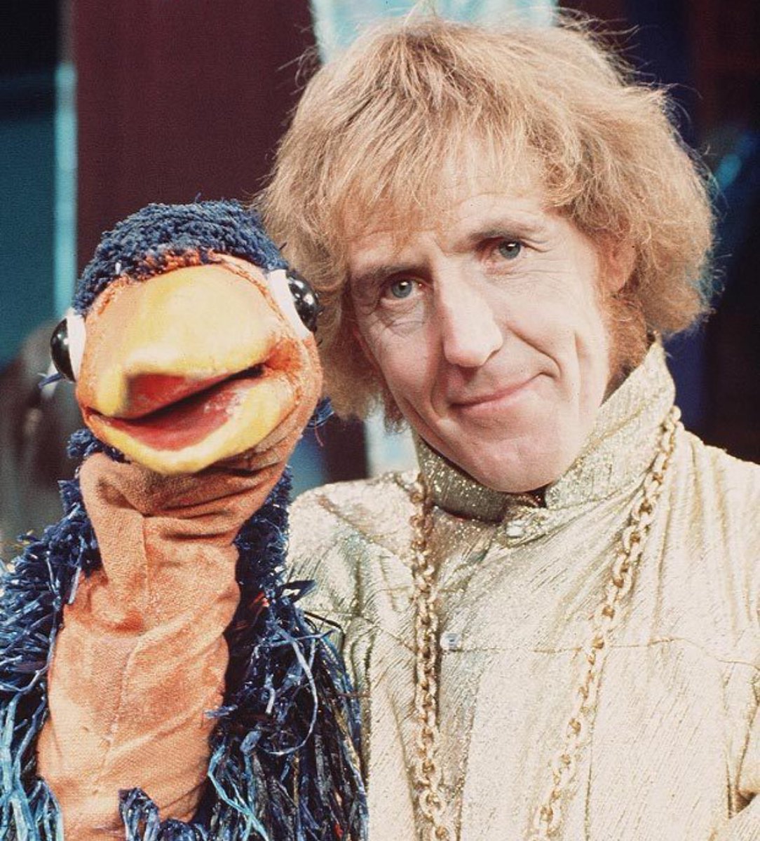 GBRlabel's tweet photo. @NUFCToonTalk For Toon Lookalikeys…Steve H with a friend 😂😂😂. From Simon Desai https://t.co/kMwpxVIqGG