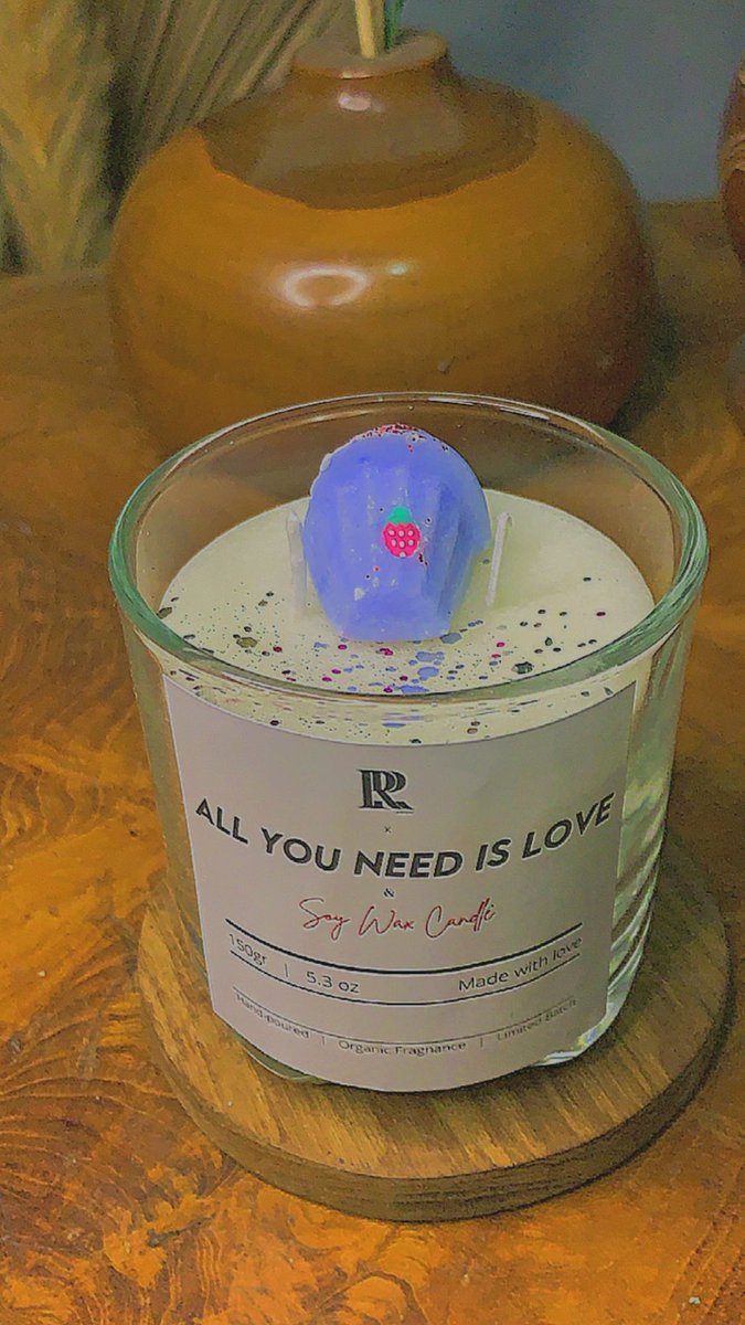 M00enlight's tweet photo. @PolJokesID 600m kalo dibeliin rumah di pik bisa dpt 5 rmh kl ya🤔 tapi kalo dibeliin candle bisa buat nyalain api semangat satu negara🤩 yu di cek candlu lucu start from 25k😍😍 https://t.co/9Mwc4YYsuI
