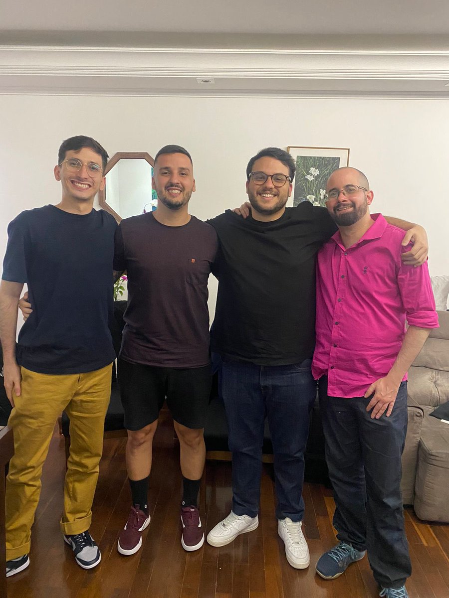 pemesquita1's tweet photo. Do CoD pra vida. E olha que tem bem mais gente inclusa nesse “pra vida”. @TheLebot @HnaugurFPS @SirArchz https://t.co/j1BRud3u00
