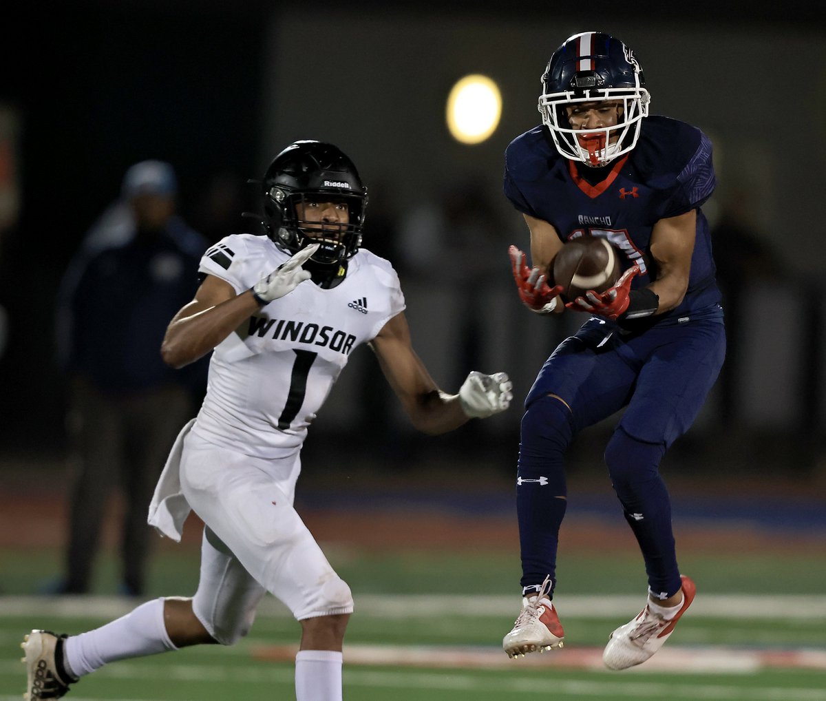kentphotos's tweet photo. Rancho Cotate pulls out a 28-27 nail biter against Windsor to take the NBL-Oak league title, Friday in Rohnert Park.  Please follow @JustGusPD @NorthBayNews @pdpreps #SonomaCounty https://t.co/EKR1TqUyoi