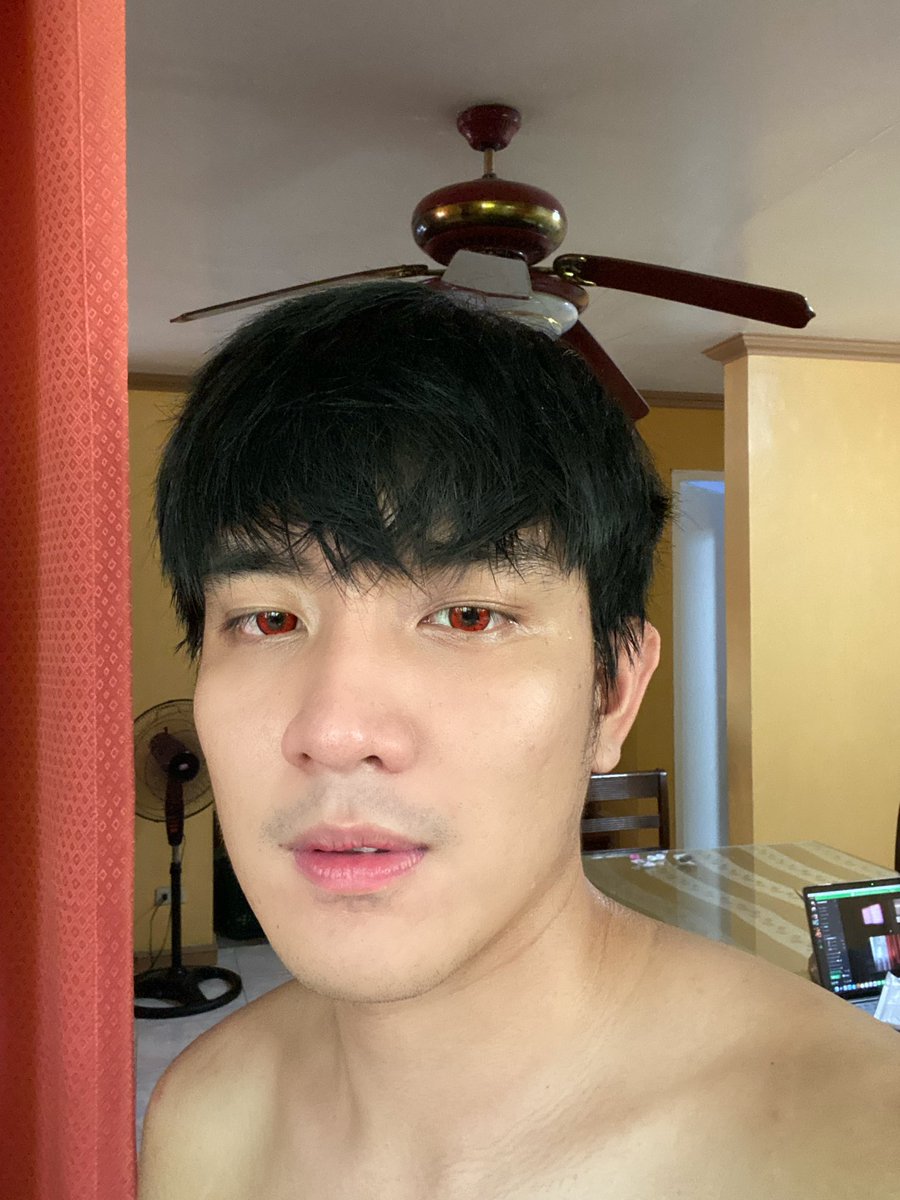 ralphhmalibunas's tweet photo. ngayon lang dumating di nakaabot ng halloween HAHAHAHAHA https://t.co/sXZlBDUqLU