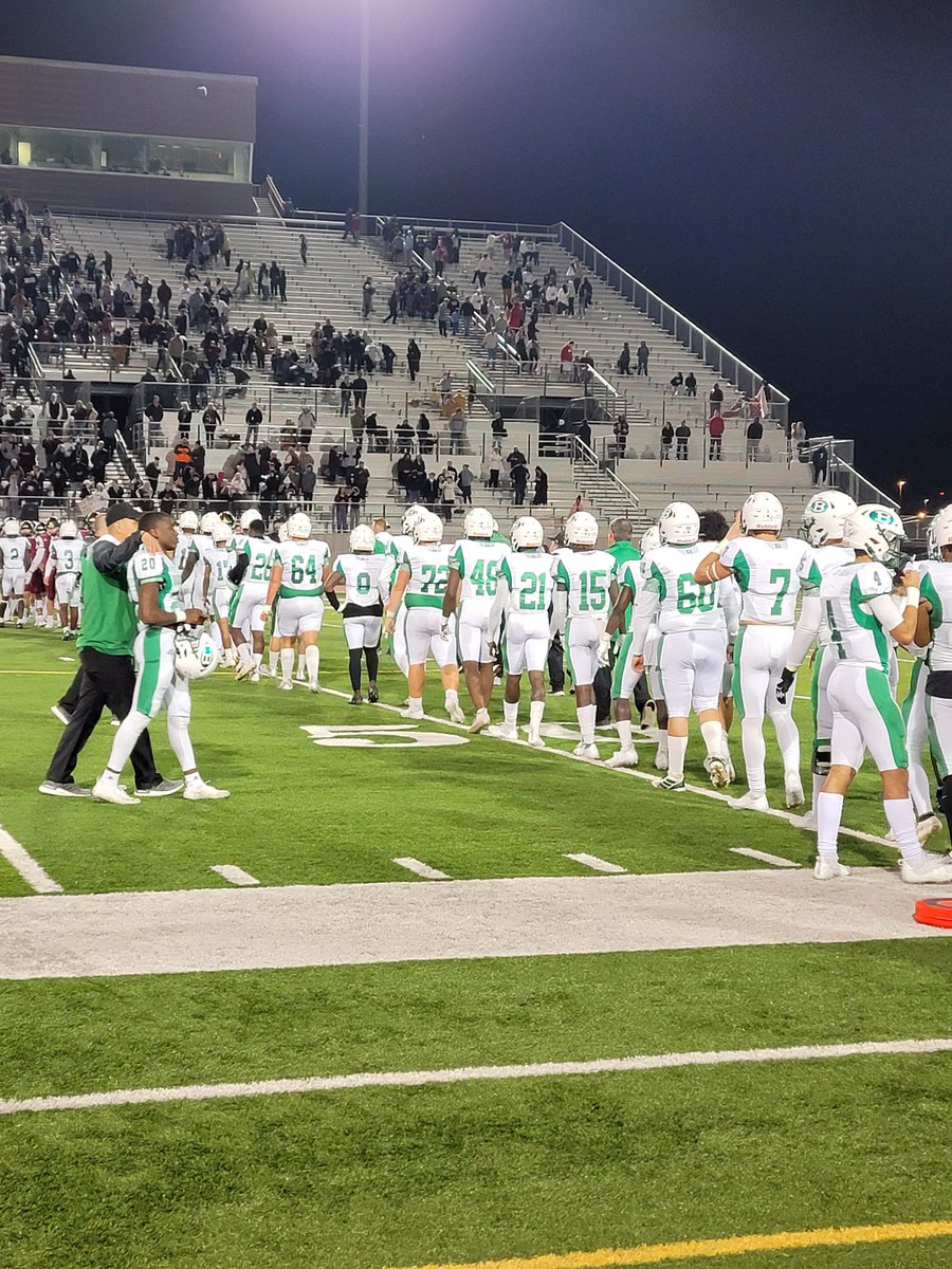 kekewalker40's tweet photo. They fought a great fight! We are so proud of our Cubs! Win or lose, we still love and support you all! Round 1 of the playoffs begins Friday!
#FishinforExcellence
@BrenhamHS @BrenhamISD @BrandiHendrix14 @BrenhamFootball @BrenhamCheer @cubsstudentsec @zetta4kids https://t.co/zDMRQHx2gS