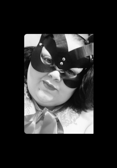 I hope y'all have a great night guys!! https://t.co/w26mC3OXgd<a href="/tag/realloyalfans"class="tags"><span>#realloyalfans</span></a>