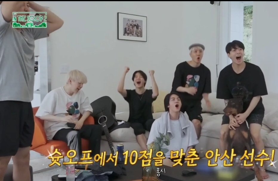 VeritasJK's tweet photo. 왁짜지껄 시끌시끌한 삼촌들이랑 압빠덕분에 매주 놀라는 우리 밤이ㅋㅋㅋㅋㅋㅋㅋㅋㅋㅋㅋㅋㅋㅋㅋ https://t.co/0dMwFyPjYz