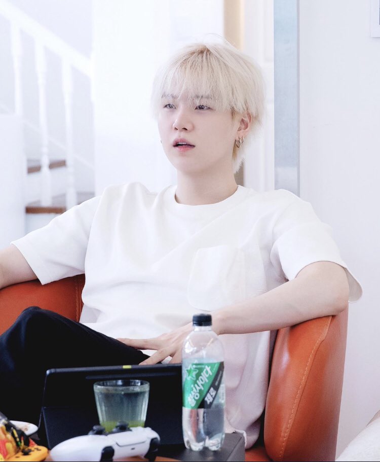 BABE SUGA tweet media