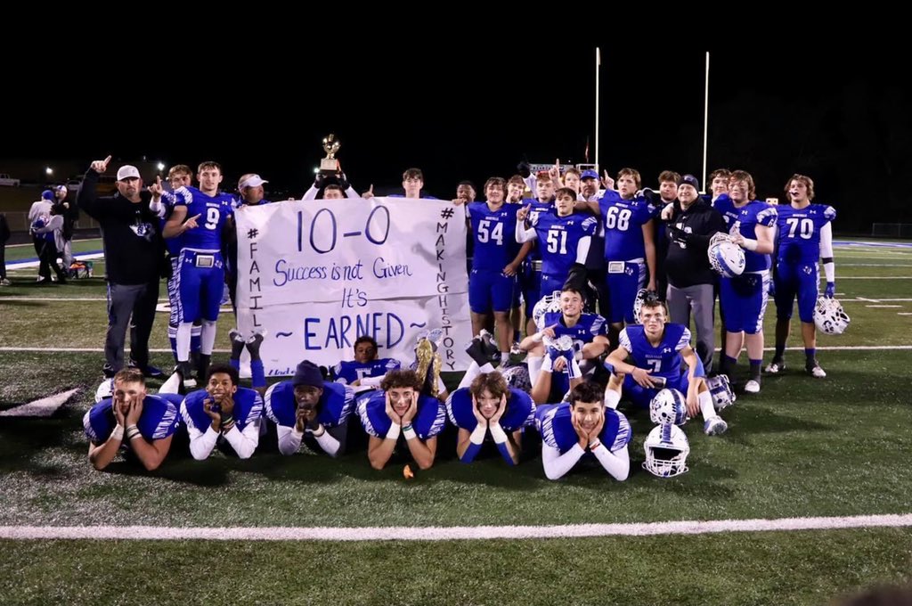 Beckville_Sport's tweet photo. Beckville Bearcats are 10-0 for the first time in school history! District champs for first time since 2001! Our programs have gone a combined 36-1-1 this football season from 7th all the way to varsity! Unbelievable year for our program and community! #family #wit #historymade https://t.co/y4ZZWBIM26