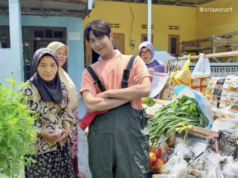 sh_kshksh's tweet image. hong banjang pindah indo

#KimSeonho #김선호