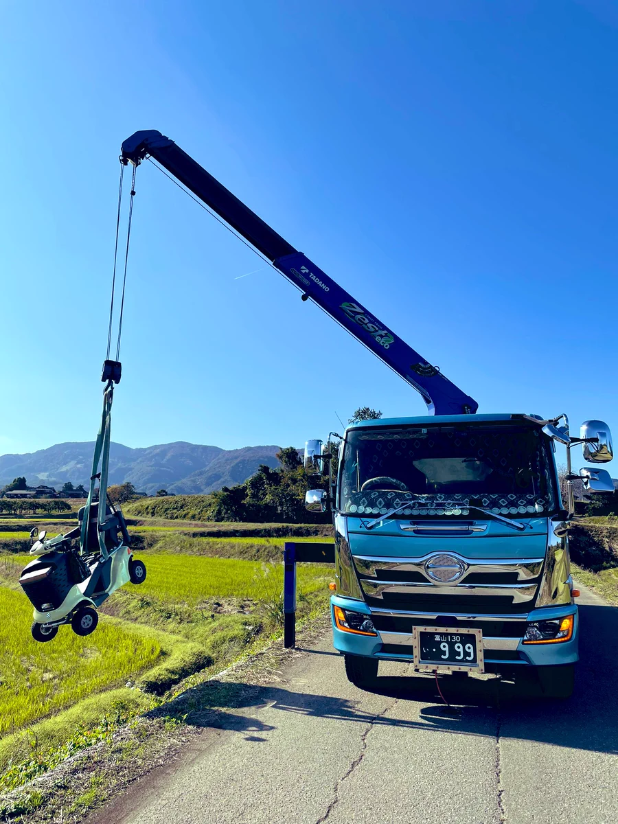 素敵でカッコイイ。田んぼに愛車落としてしまった涙目のおばあちゃんを助けてあげた。