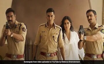 BaapRatings's tweet photo. #Sooryavanshi is a out and out #RohitShetty movie which delivers what you expect . @akshaykumar is as usual reliable in his action and comic timing and leads the film . It is a respite for #bollywood with masala entertainment after the 500 days of stressful lockdowns @jawahar4 https://t.co/FIlOGRxth0
