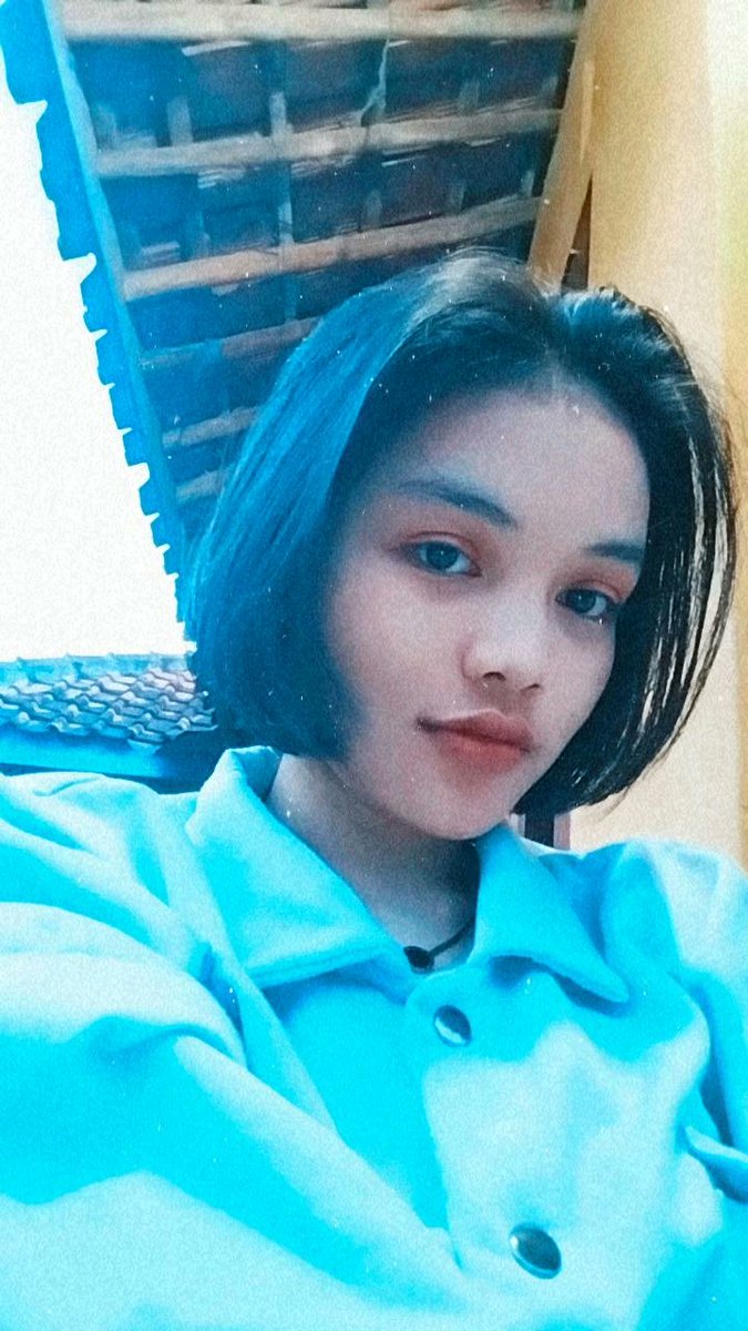 sntclausee's tweet photo. masa iya sih mirip nieke ardila 🤭 https://t.co/LhvfJGEdvU