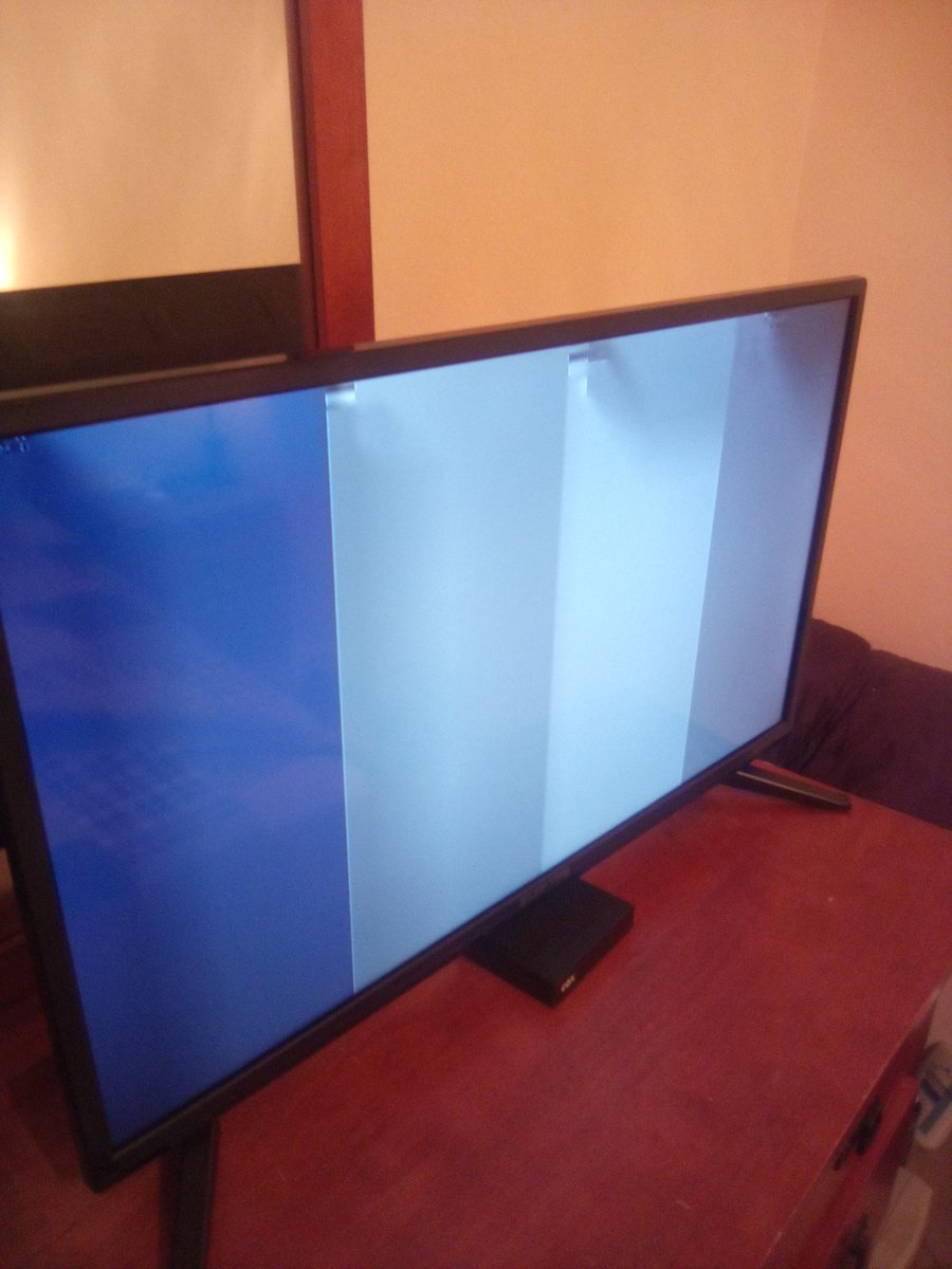 EyesOnly000's tweet photo. @TeamYouTube This occurs about 3 seconds after clicking on someone's live stream. My device is a Tivo Stream 4k which runs android tv android 9. https://t.co/MFD3wcB21z