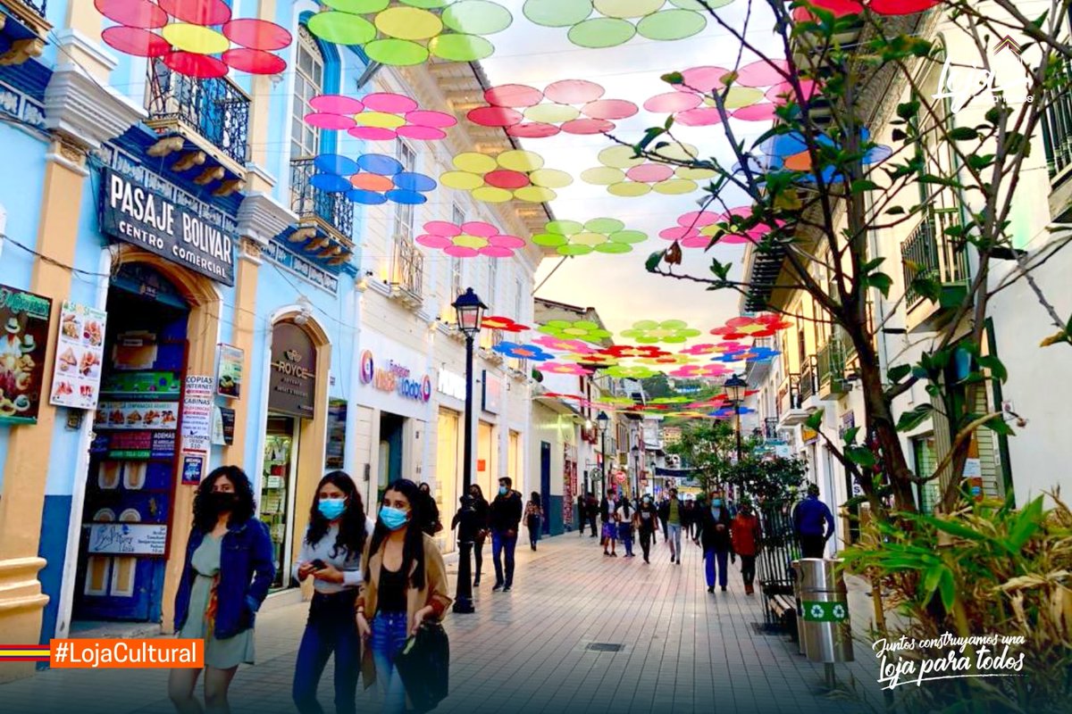 LojaTuristica's tweet photo. #Loja I🧚‍♀️🧚‍♂️🧚 Los colores se van apoderando de Loja y la magia envuelve cada espacio para vivir la sexta edición del Festival Internacional de Artes Vivas Loja. 
#LojaLaCiudadDelFestival https://t.co/A90l3o0eF9