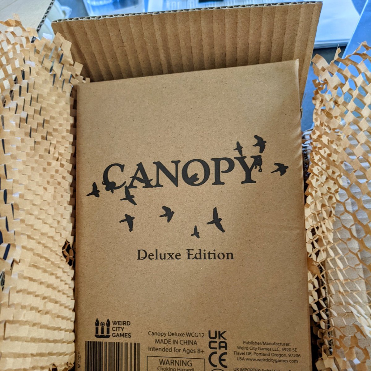 BIG props to @WeirdCityGames for delivering Canopy with no plastic anywhere to be seen! 🌍 The deluxe edition is even wrapped in paper rather than shrink-wrap 🎉 Loving more sustainability from this industry!