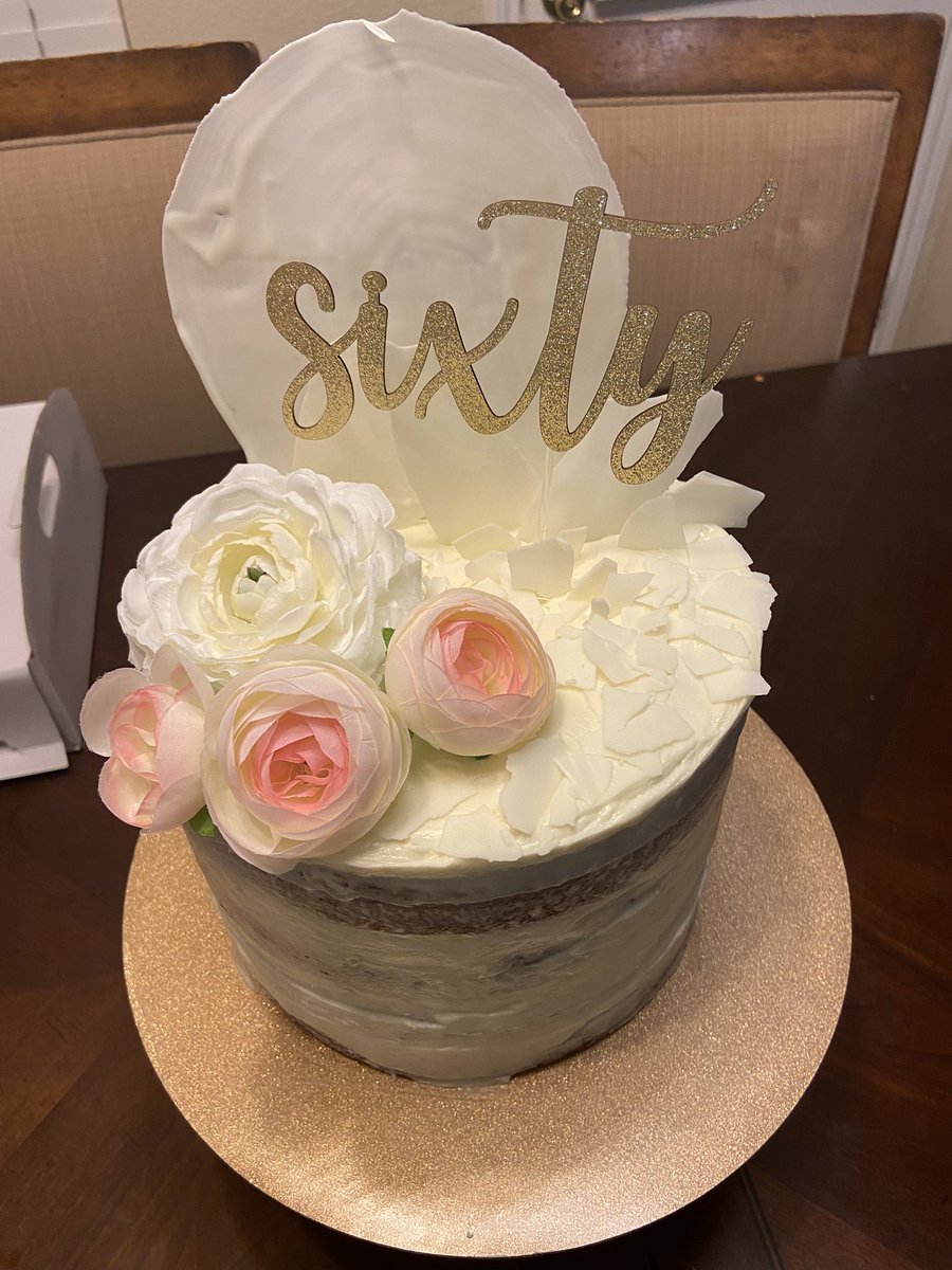 davis_lyndsie's tweet image. Our girl really outdid herself with this one, the growth is def there! I see the whole picture. @Mr_WDavis11 #preteenbaker #futurebaker #mixinminnieshomemadedesserts #surprise60th