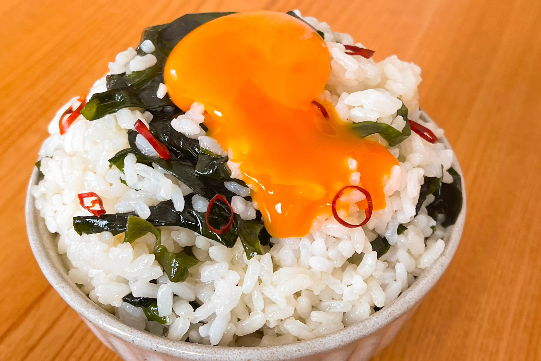 お手軽で朝食にも良さそう！わかめを使った、とっても美味しそうな混ぜご飯のレシピ！