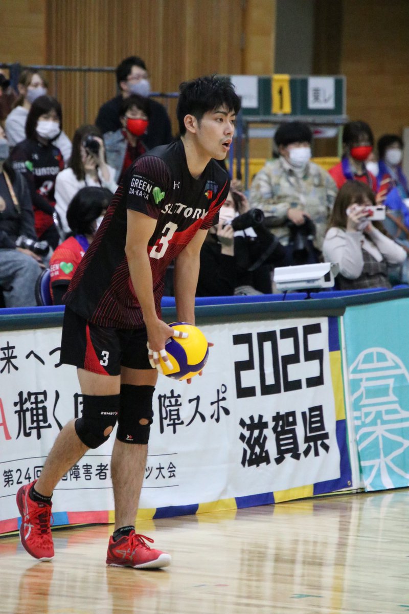 Jhe7887's tweet photo. 11/6 YMITアリーナ

このボールくるってするやつ好き

#サントリーサンバーズ 
#小野遥輝 選手 https://t.co/l1XH7gjVDh