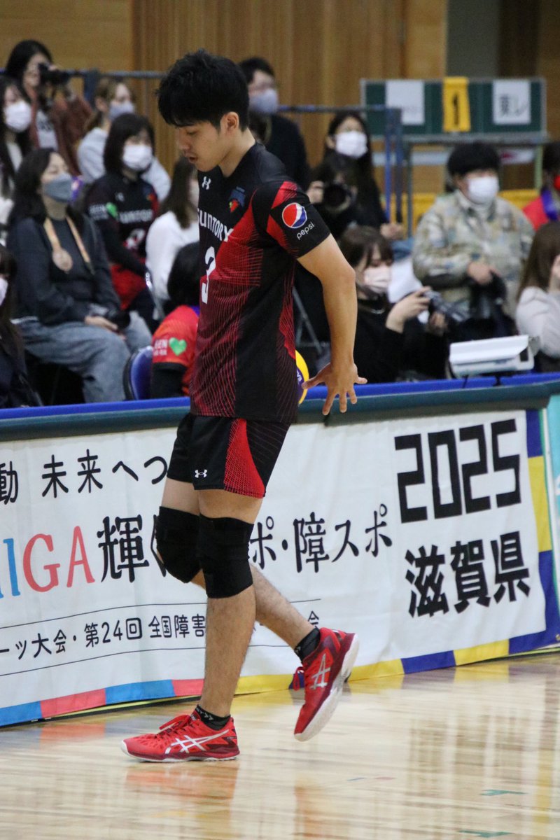 Jhe7887's tweet photo. 11/6 YMITアリーナ

このボールくるってするやつ好き

#サントリーサンバーズ 
#小野遥輝 選手 https://t.co/l1XH7gjVDh
