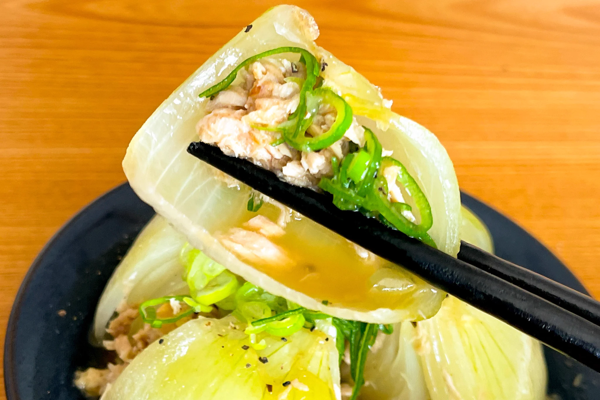 玉ねぎ丸ごと一個をぺろりと食べられちゃいそう！簡単で美味しそうな料理のレシピ！