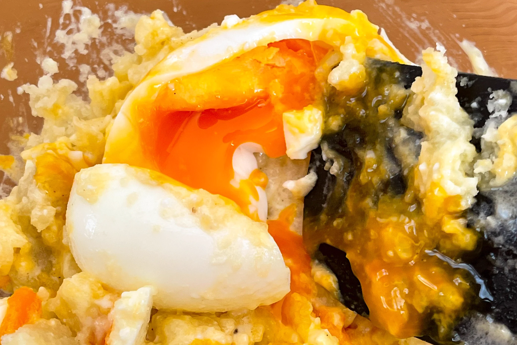 自分好みにアレンジできる！半熟たまごで至福のポテトサラダ！