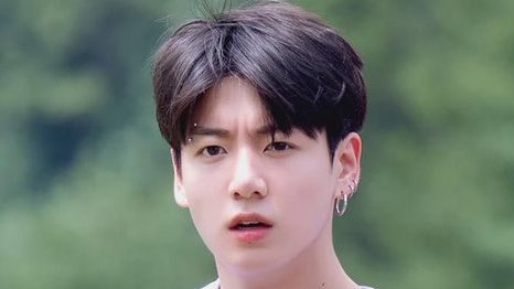 dreamjeons's tweet image. *frowning 😠* x4