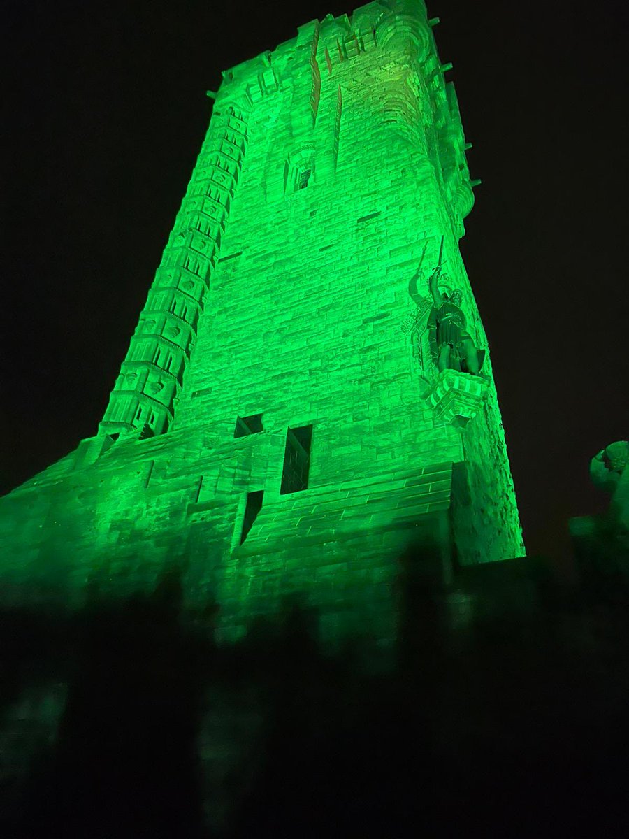 Well we had another early start this morning. So here are a few from last night, watching fireworks from <a href="/TheWallaceMon/">The National Wallace Monument</a> #beautiful #COP26 #pilicefamily #team999