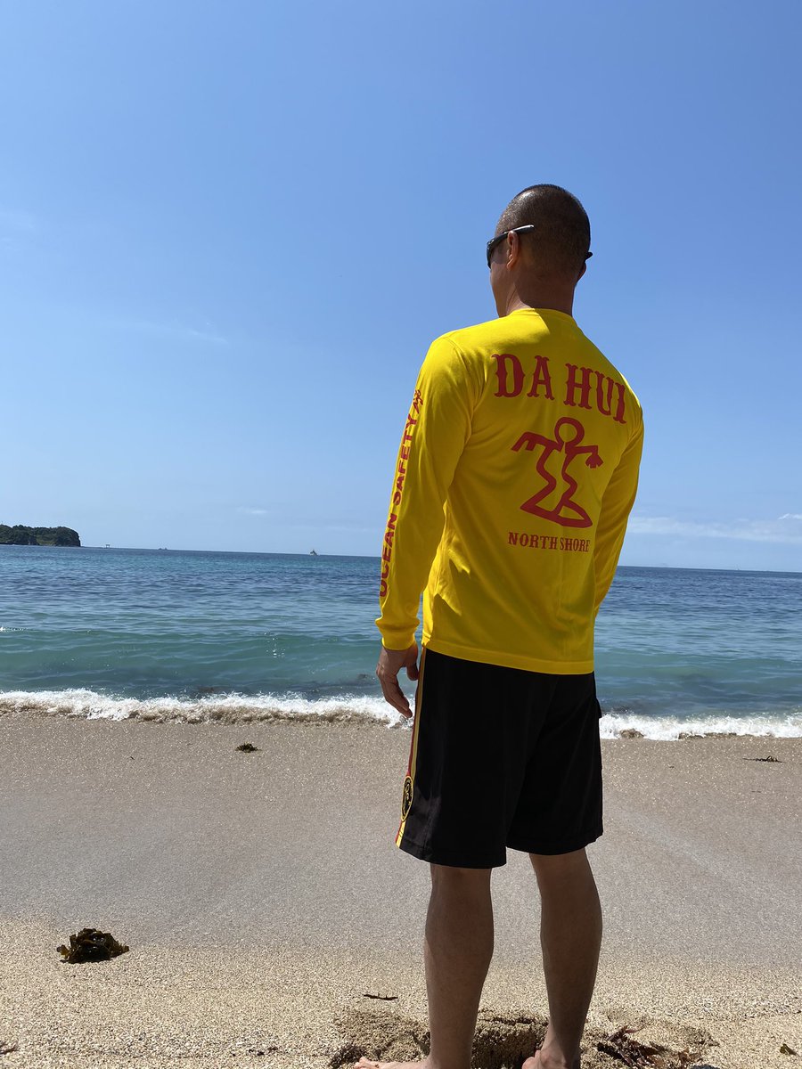 DaHuiJapan's tweet photo. Ocean Safety …..👊🏾
Long sleeves 🤙🏾
#longsleeve #hawaii #northshore #dahui #oceansafety https://t.co/IE2fCpneMG