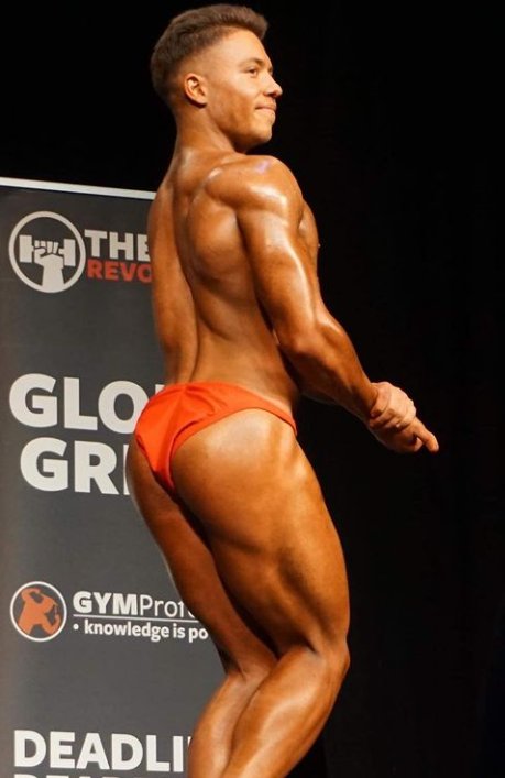 Urudi6's tweet photo. #teenmuscle https://t.co/CIOuv6ck2B