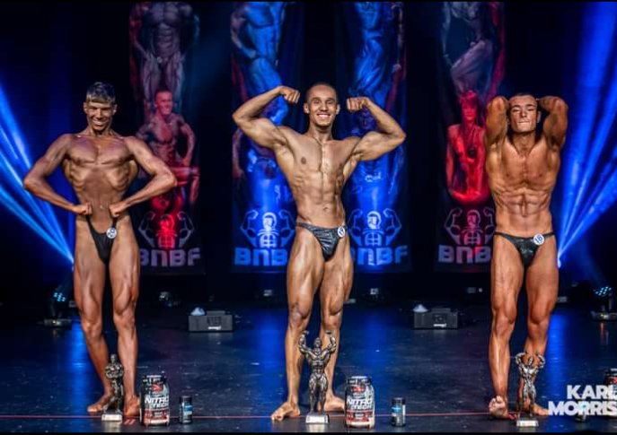 Urudi6's tweet photo. #teenmuscle https://t.co/B9Ni0r7Ole