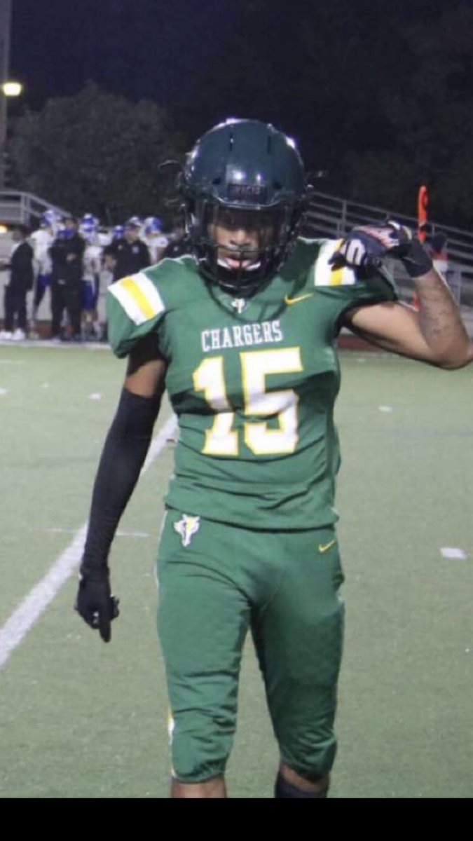 KyleWilsonII2's tweet photo. What a season! Greatful and blessed to play the sport I love and be a charger💪🏽❤️ #packthestable https://t.co/MKv1lBE5hK