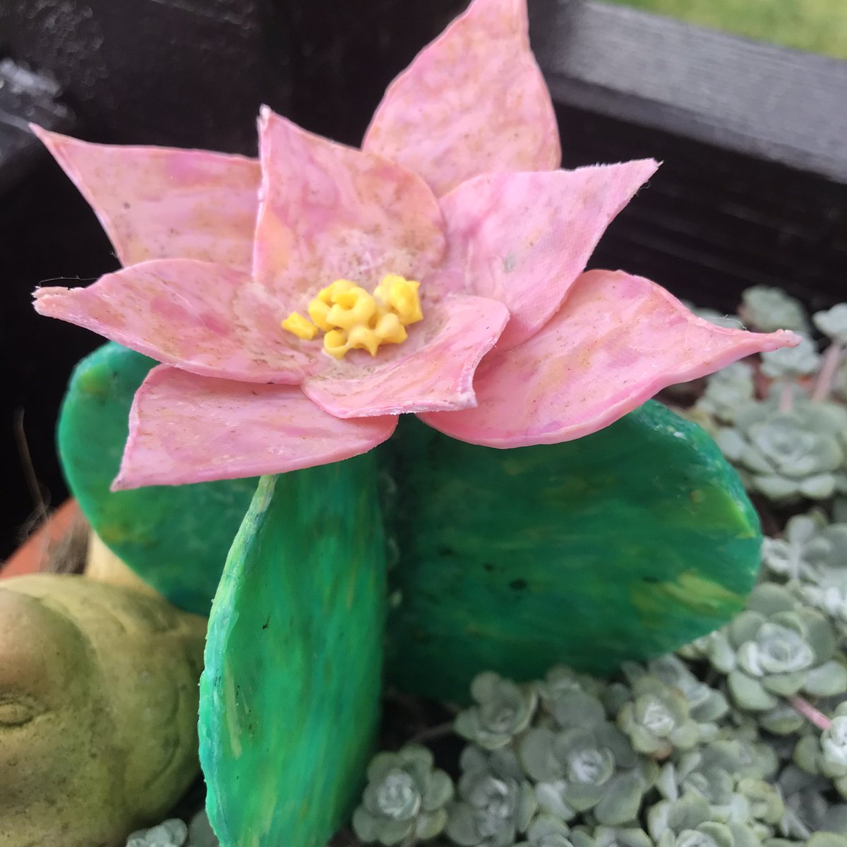 SYON sustainable art tweet media