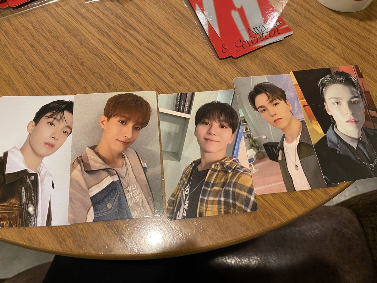 svt__ii's tweet photo. @sixpax__stj__68 検索より失礼致します。
ドギョム130とチェックシャツのジョンハンとの交換可能でしょうか。 https://t.co/pLIRZ1xzcC
