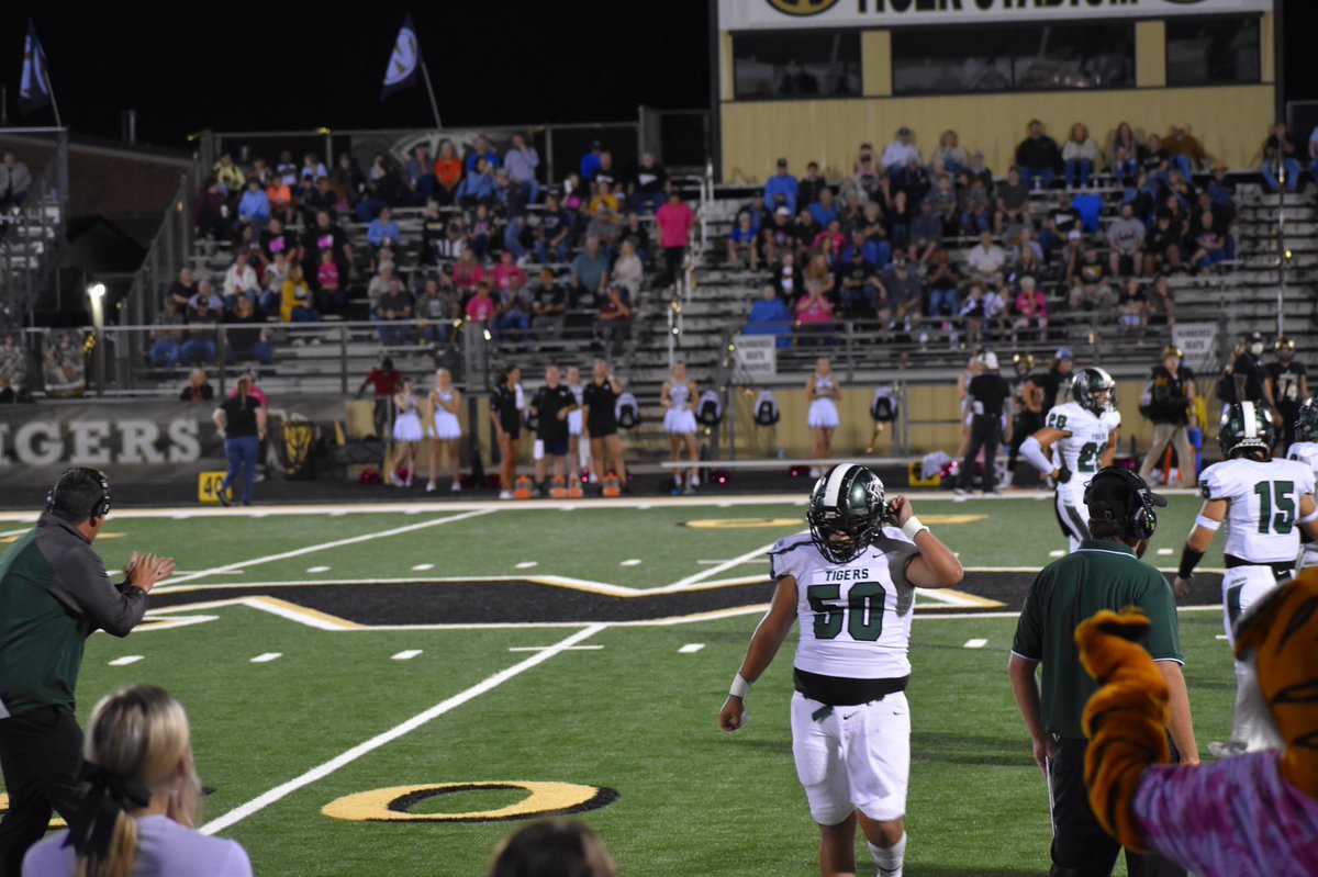 imartinez_50's tweet photo. Thank you to the Blue Ridge community. Being able to rep “Blue Ridge” on my chest and be able to play the game i love most along side my brothers was a blessing. I’m very honored to be apart of something special and will forever cherish the memories #50 out✌🏽 https://t.co/KyPhr3pkh9