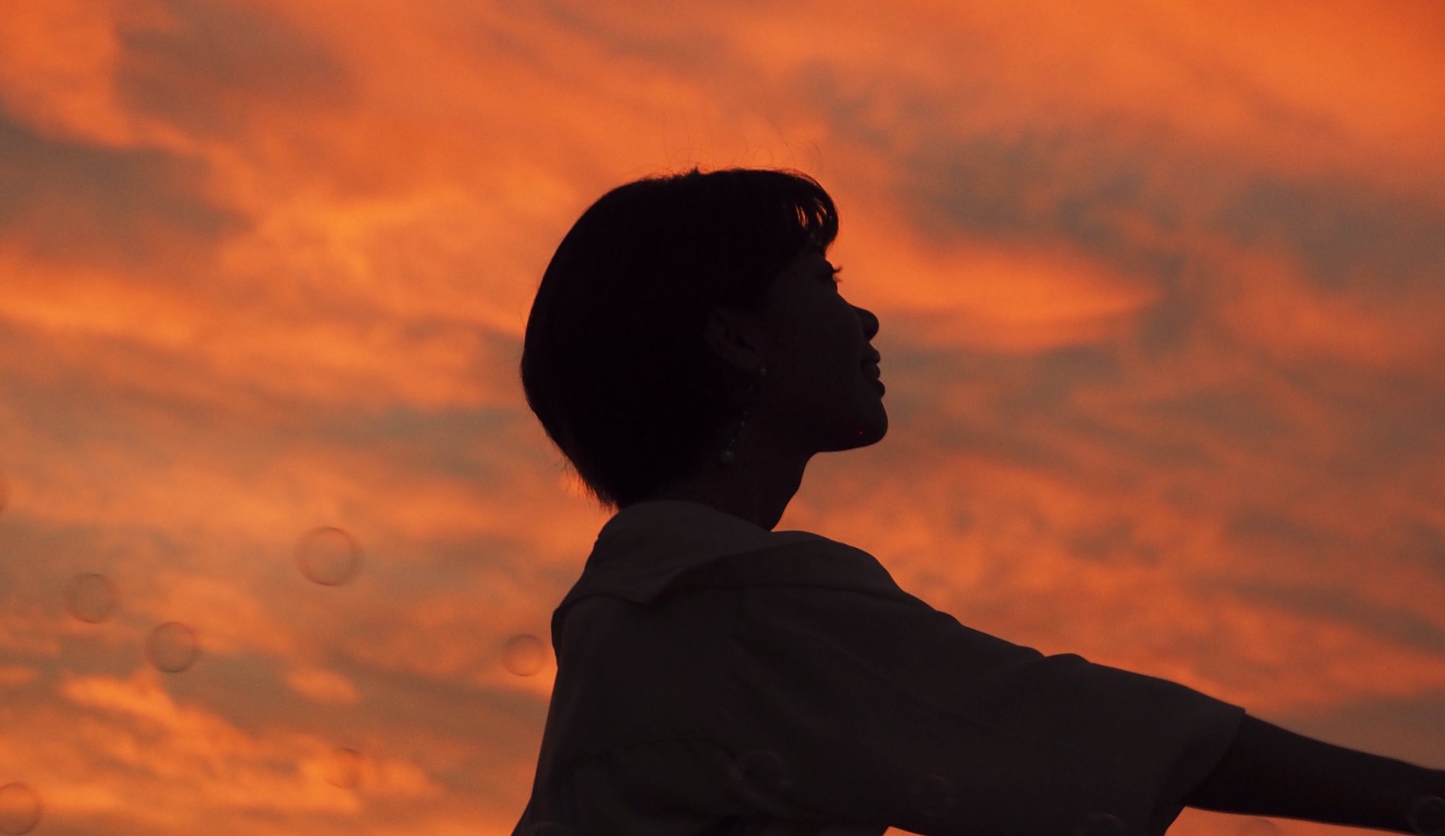 いしころ 君と見た夕焼け 友達の横顔のシルエットと真っ赤な夕日が綺麗でした 夕日 夕焼け Sunset 写真の奏でる私の世界 写真好きな人と繋がりたい Ishikorophoto T Co Apud4pbgeu Twitter