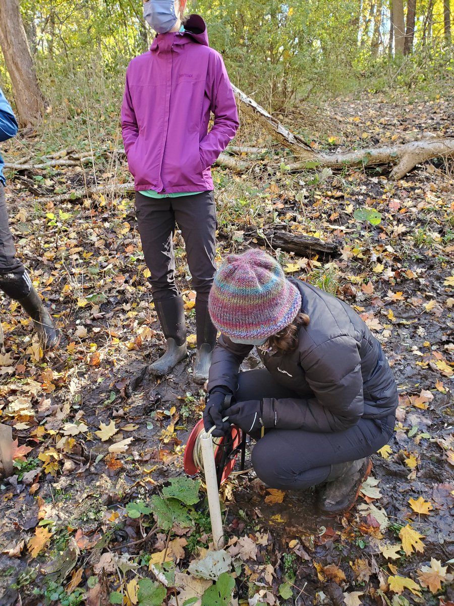 It has been such a treat having the opportunity to do field work and get my hands on some equipment! Grateful for <a href="/McMasterSEES/">McMaster SEES</a> field courses. 

Had to snag a pic of one of my team members in action for the 4BB3 Field Techniques in Hydrology course 📏