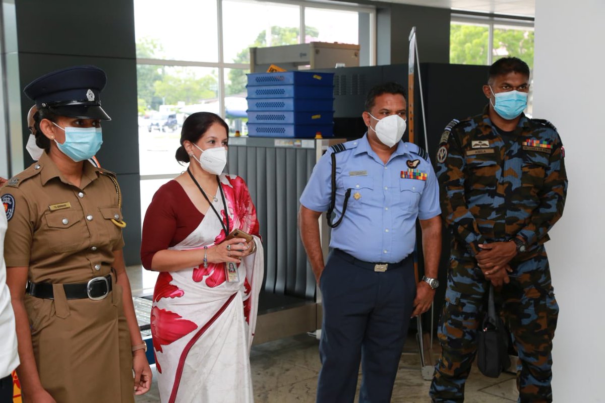 DeirdreDe's tweet photo. Phone, sanitizer, mask ...much needed essentials for a work day @CIAR_SriLanka
#workdays #ciar #airports #sariday #emergencydrill #workmode #srilankaairports #stayingsafe #worksafe #travel https://t.co/Eralcw2UTS