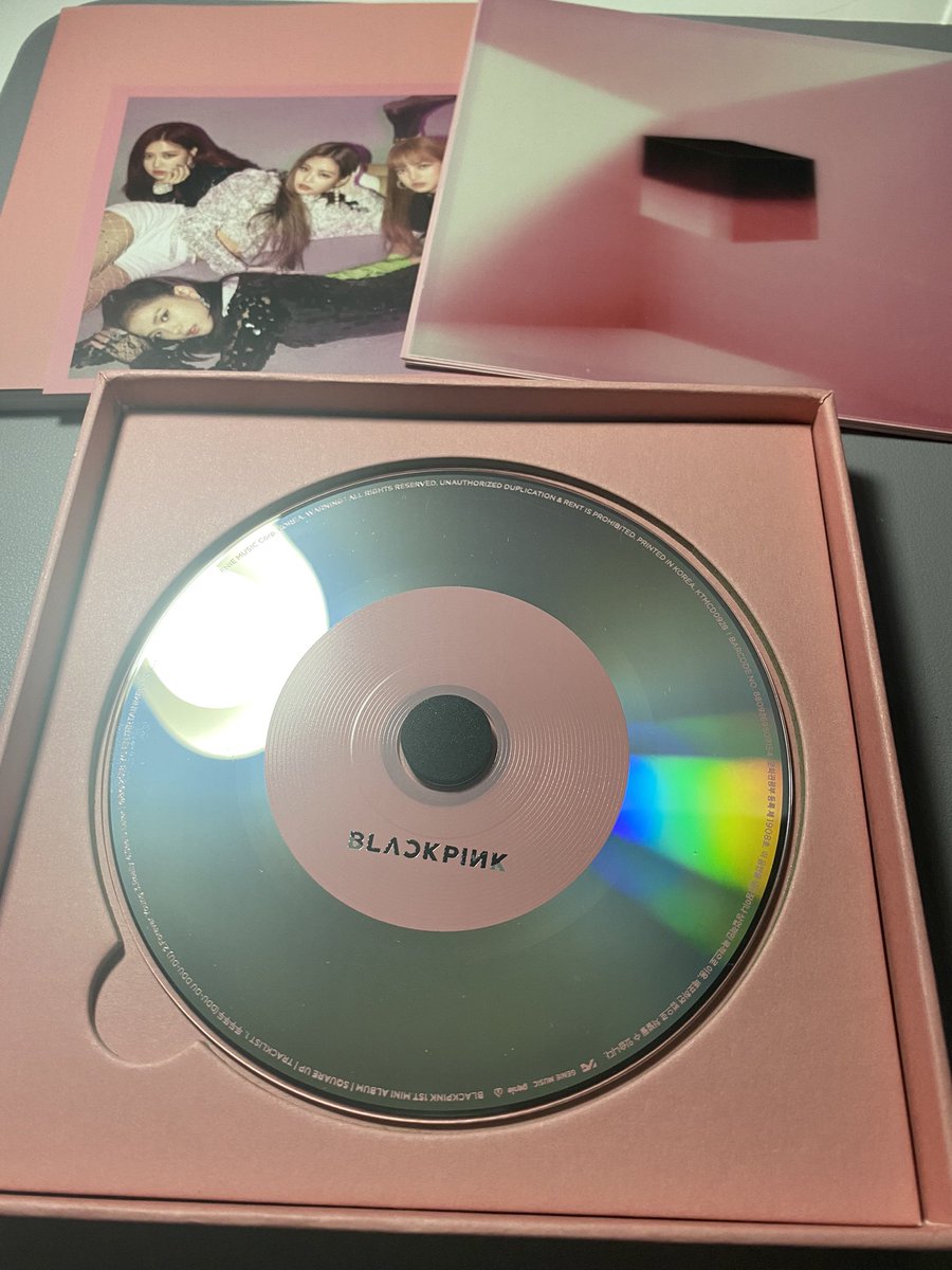 jncsellsph's tweet photo. [WTS LFB ph only]
BLACKPINK Square Up Album (Pink ver.
•mint condition
•complete inclusions
•with 2 ROSÉ photocards pc

Php900
DM us!

tags: #jncselling #BLACKPINK #JISOO #JENNIE #ROSÉ #LISA #SquareUp https://t.co/NIKINEv5Jd