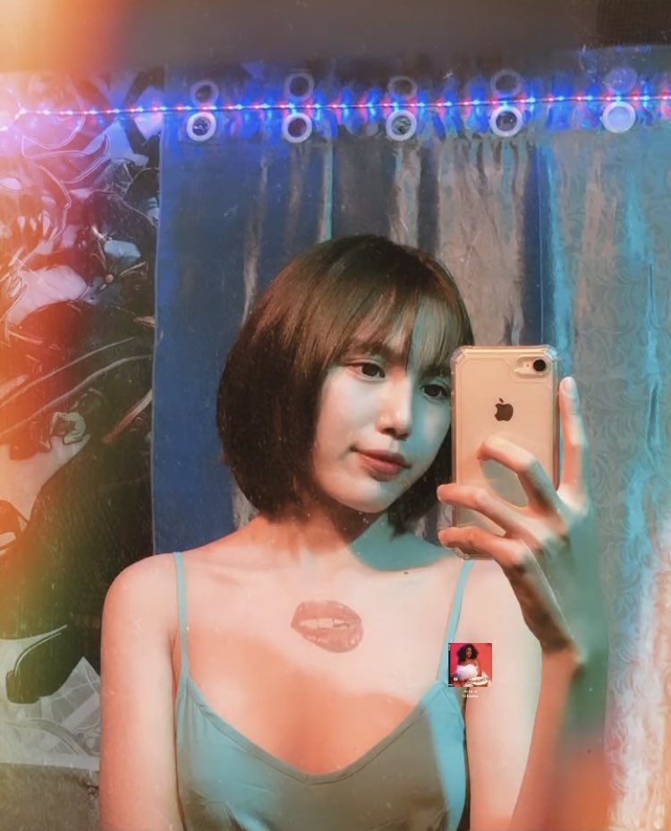 kiddotw1's tweet photo. မွဲနေတယ် Vcရအောင်လား🥲 https://t.co/S89QLNjobf