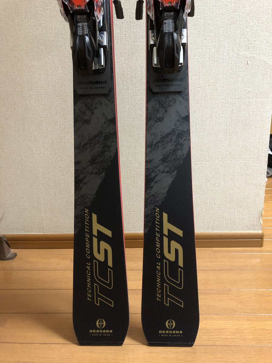 hirohiro_pierre's tweet photo. 今年2月の試乗会で
試乗して買約したスキー。
お店から準備出来ましたの連絡が
きたので早速取りに行ってきた👍
早く雪降らないかなぁ〜♪
#OGASAKA
#TCST https://t.co/JVkqls1clW