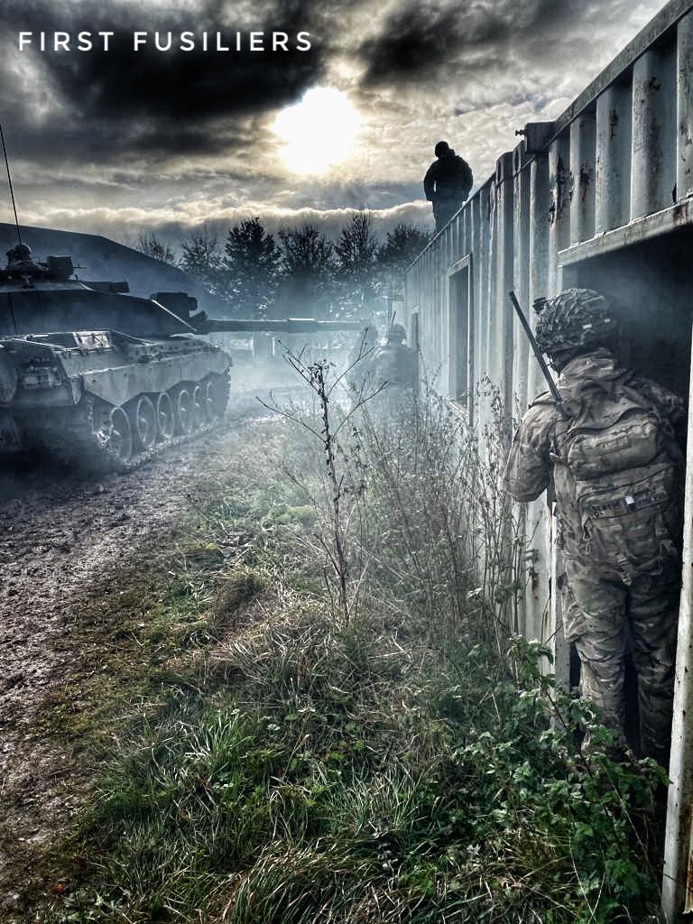 FirstFusiliers's tweet photo. Thank you @ChurchillsOwn A Sqn and @Army1MERCIAN A (Grenadier) Coy. 
Zulu Coy enjoyed the shared training experience and look forward to doing it again soon!
#Tanks #ArmyTeamwork #FailLearnWin #Ready https://t.co/efo4ayZ15O