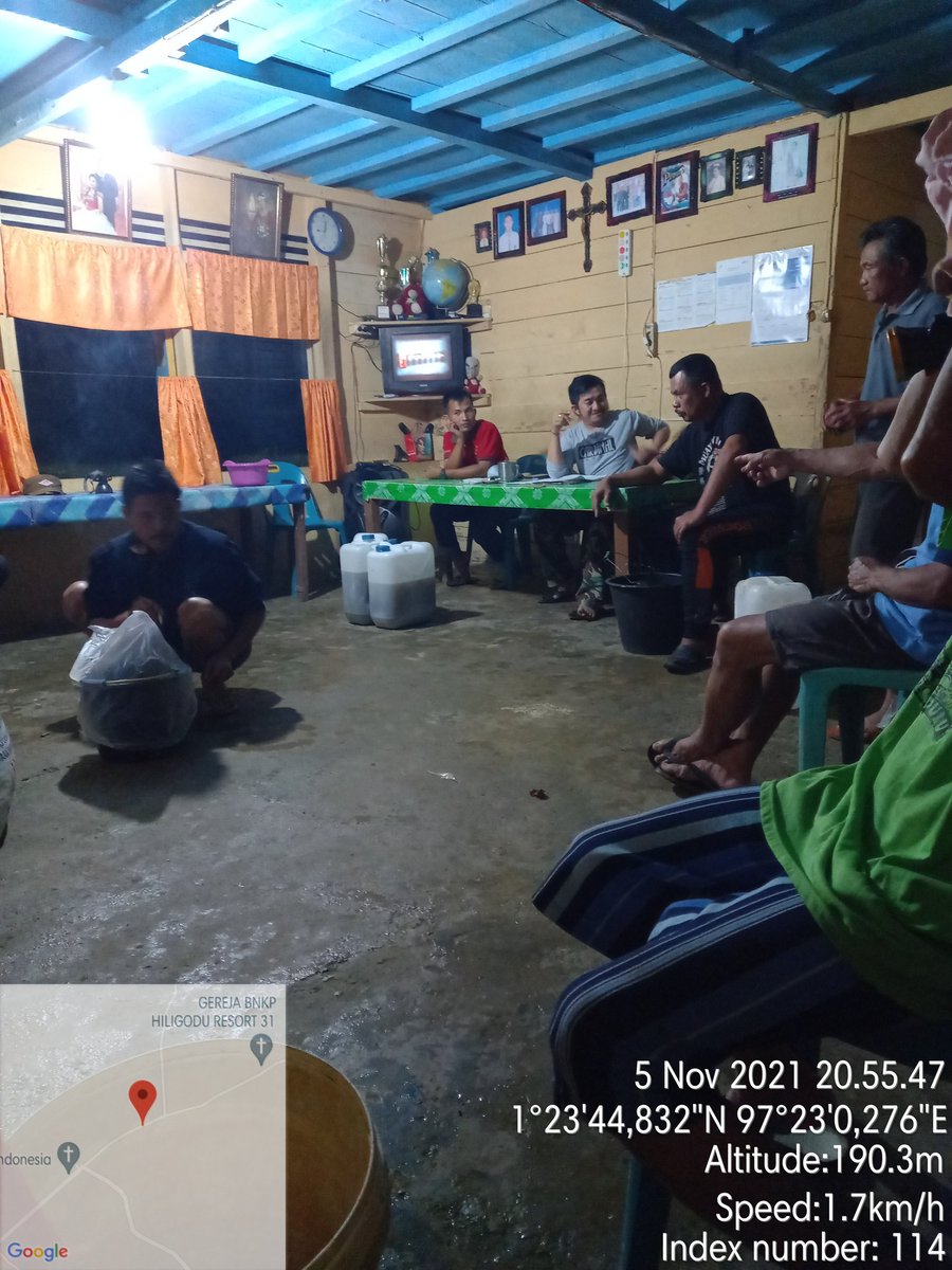 samuel15032016's tweet photo. Dalam rangka pemulihan ekonomi dimasa pandemi ini.. masyarakat menerima bantuan pakan dan bibit ikan lele 21000 ekor yg bersumber dari dana desa Tahun 2021 Ds. Hiligodu Kec
 Lotu Kab. Nias Utara https://t.co/VdXQWiRqfW