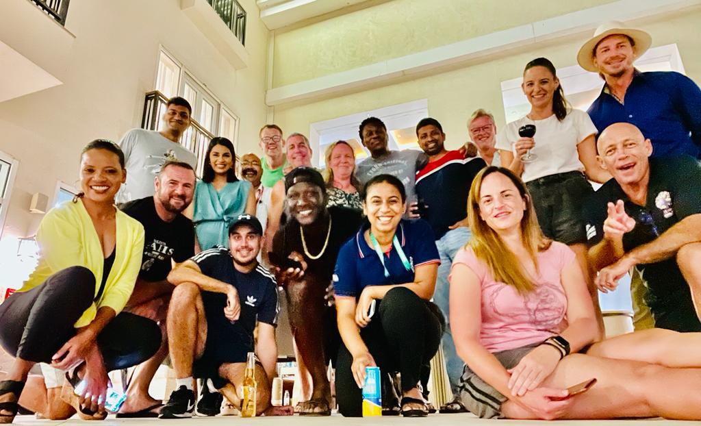 DaleSteyn62's tweet photo. The gang! https://t.co/9o1xHukZB6