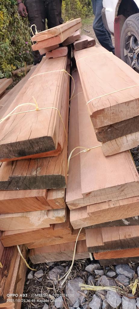 mmbesha94s1's tweet photo. @amerix We make &amp; deliver High QUALITY MAHOGANY PRODUCTS;
✅Flush doors
✅ Laminated doors
✅ Mahogany panel doors
✅Frames of all sizes
✅ Woodblocks 
✅TnGs and Skatings

We offer;
💯Free quotations
💯Free site visits

Contact 📞 0707024100
Located Gikomba Nairobi

#MasculinitySaturday https://t.co/uM2wlZssjG