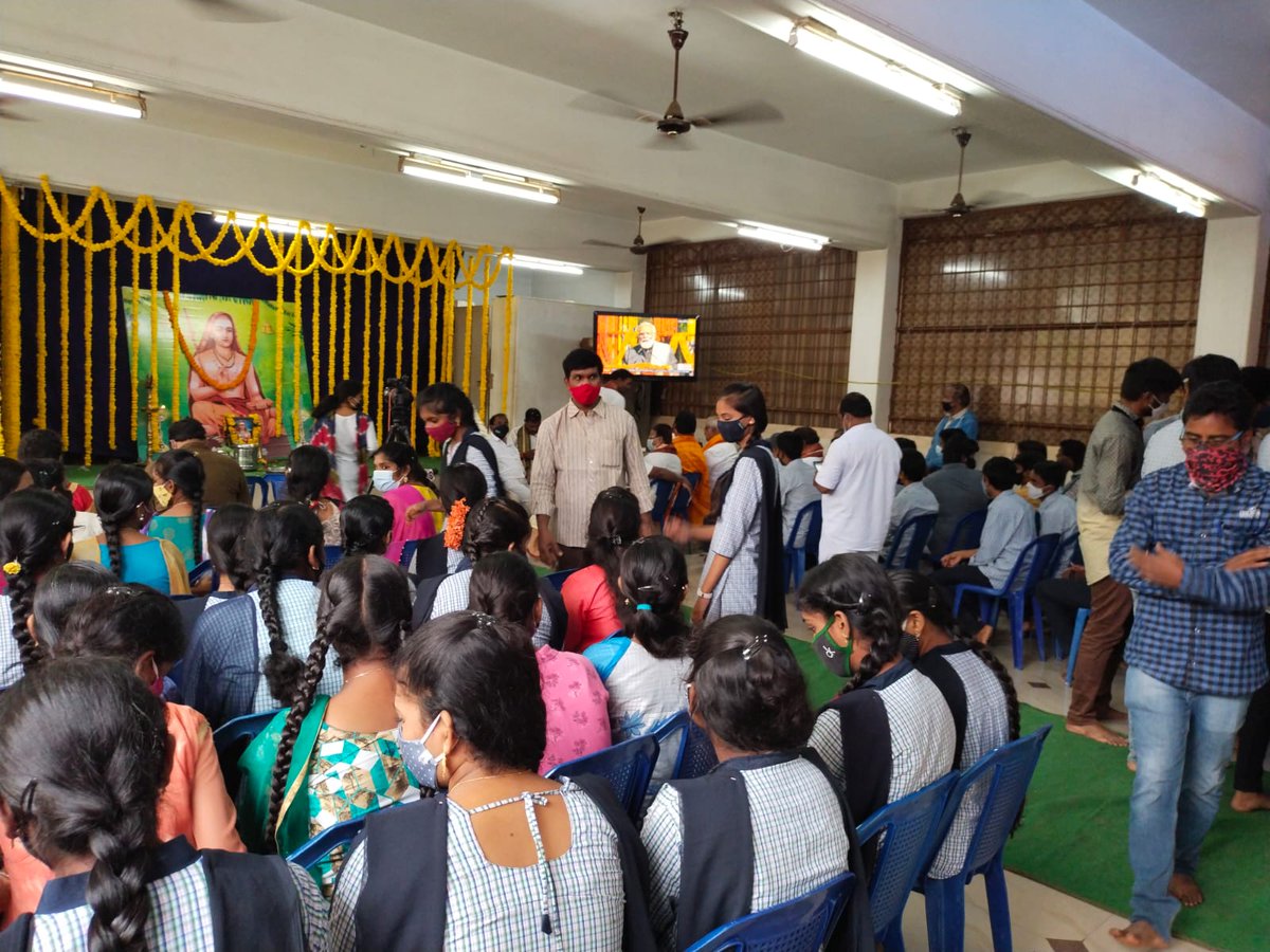 aptemplesgov's tweet photo. కేదారనాథ్ లో నవంబర్ 5వ తేదీన శ్రీ ఆది శంకరాచార్యుల విగ్రహాన్ని P.M శ్రీ నరేంద్ర మోడీ గారు ఆవిష్కరించిన సందర్భంగా ఆంధ్ర ప్రదేశ్ C.M శ్రీ Y.S జగన్మోహన్ రెడ్డి గారి సూచన మేరకు దేవాదాయ శాఖ ఆధ్వర్యంలోని ప్రముఖ దేవాలయాలలో ఉత్సవాలు నిర్వహించారు.
 #APTemples #Ramachandrapuram https://t.co/rU2IARY8Rt