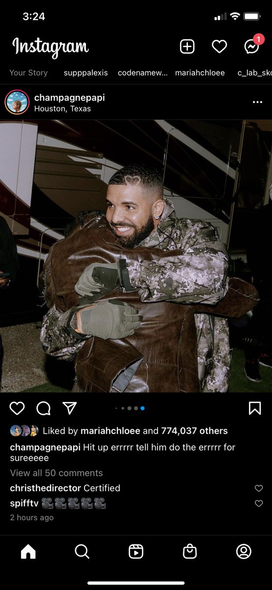mmamarcuss's tweet photo. yo maybe delete these concert photos where a bunch of people just died at???? truly heartbreaking that we glorify this industry to this point #AstroWorld https://t.co/I9LYpadcxP