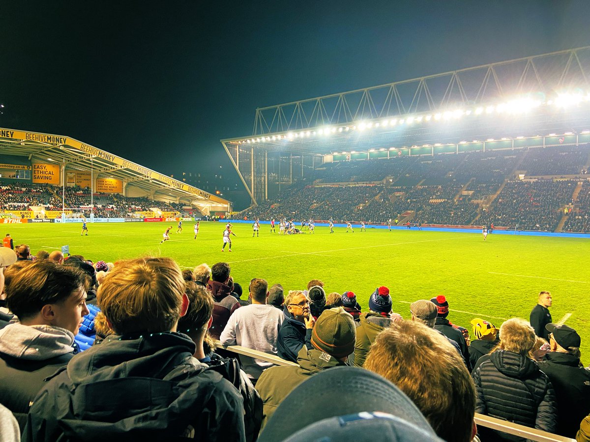 PE_ScottMcNeill's tweet photo. Friday night lights @LeicesterTigers #8from8 https://t.co/Cug9OvGjVr