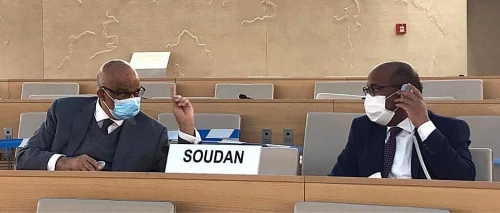 salma1siddig's tweet photo. حرمان السودان من إلقاء كلمة خلال الجلسة الطارئة اليوم بمجلس حقوق الإنسان حول الأوضاع بالسودان
وذلك بسبب الربكة التي حدثت بين من سيمثل السودان

الصورة تجمع بين:
السفير الشرعي .. و السفير غير الشرعي 
#لاتفاوض_لاشراكه_لاشرعيه https://t.co/dFJW21kNJT