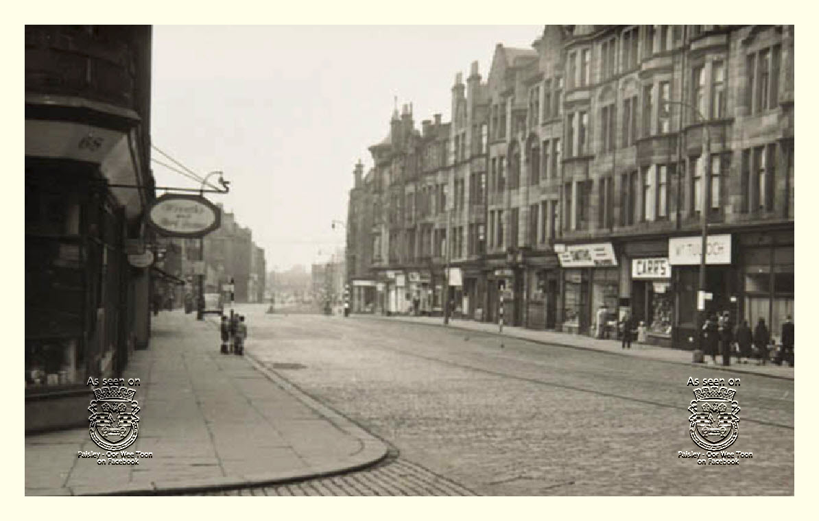 PaisleyPOWT's tweet photo. Another great "Then" image from the Heritage Library, a black and white image of Causeyside Street taken from Canal Street in 1958.          
See the Facebook page for more narrative https://t.co/gBCVeucrIn 
Photo from the Heritage Centre collection https://t.co/YqtcCQsdhN https://t.co/tfeZDKTeIz
